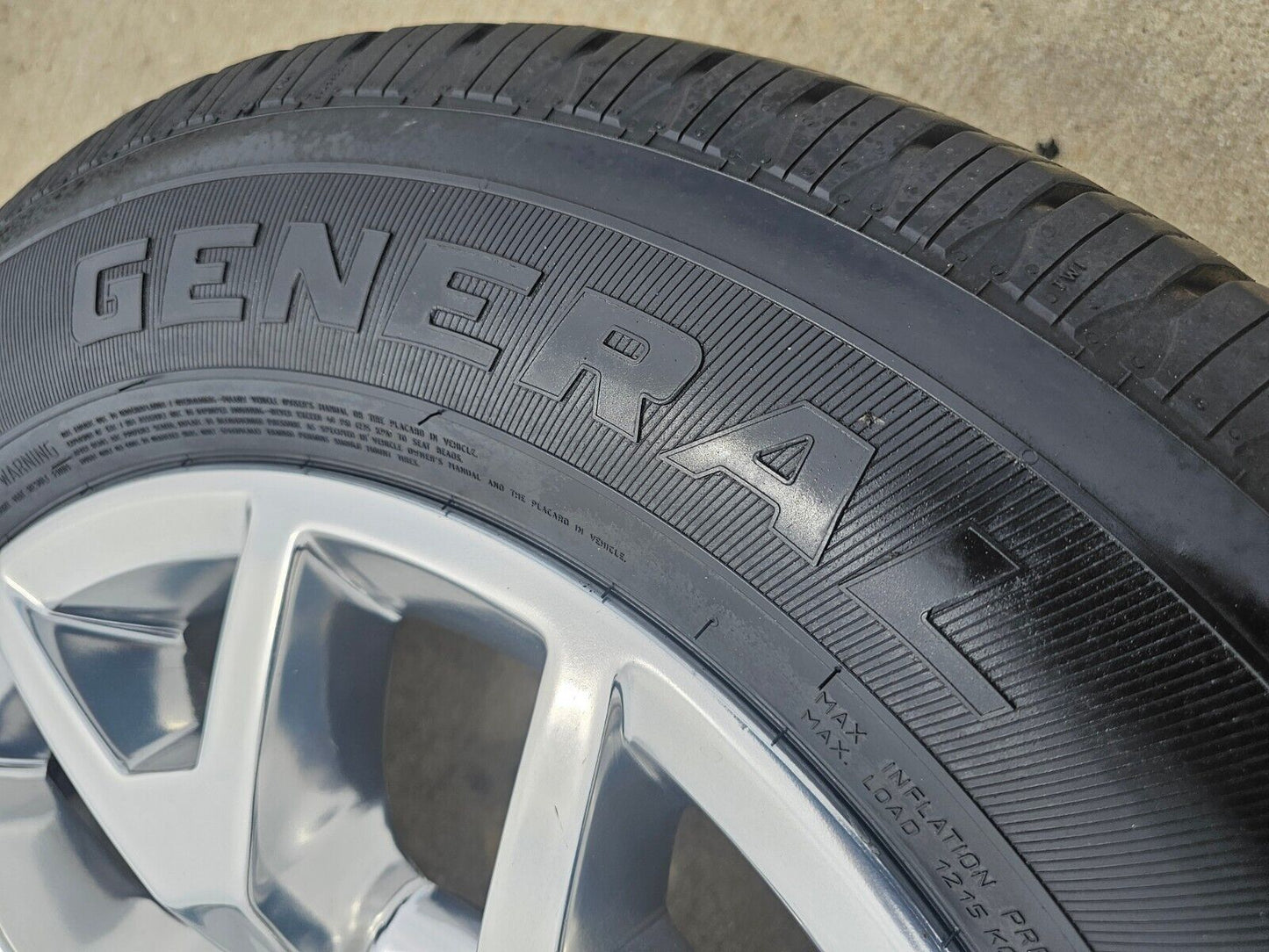 20" GMC 1500 Yukon Sierra Chevy Tahoe OEM wheel rim 5698