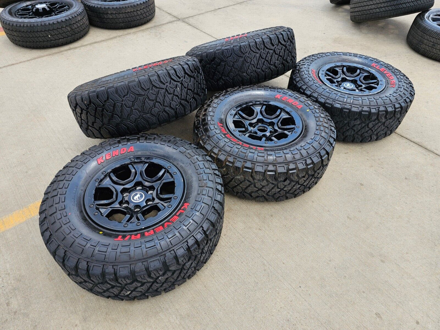 17" Ford Bronco HERITAGE SASQUATCH wheels rims BEADLOCK 10388 KENDA 35"