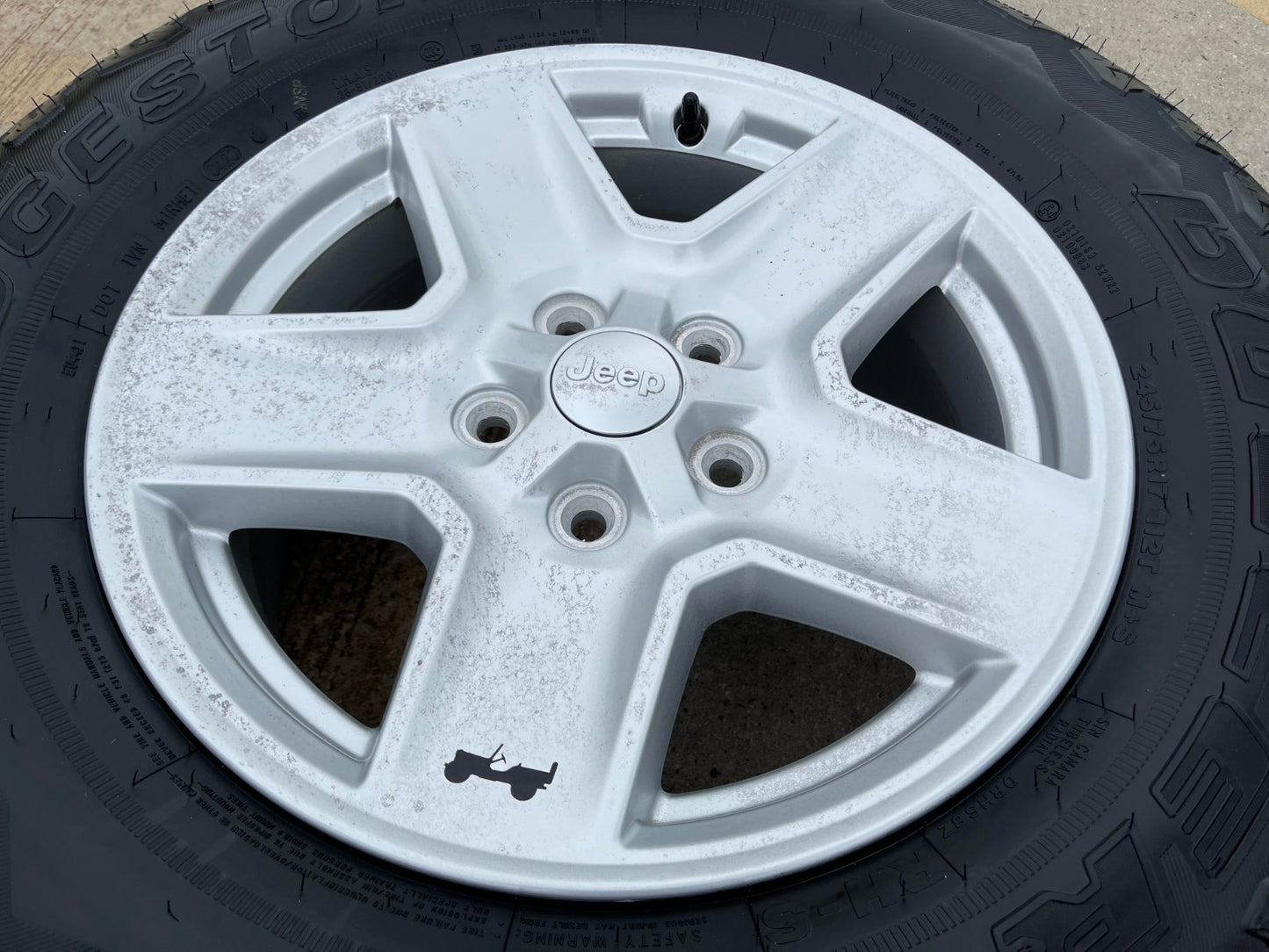 17" Jeep Gladiator SPORT OEM wheel rim 9235 spare Wrangler 2022 2023 2024 2025