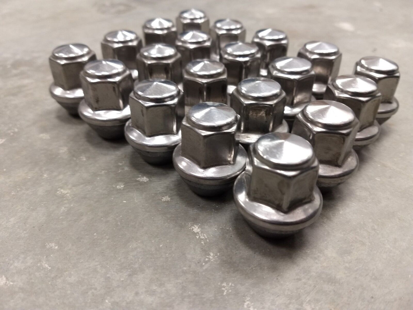 (20) OEM Ford lug nuts polished Mustang OE 14x1.5 2017 2018 2019 2020 2021 2022