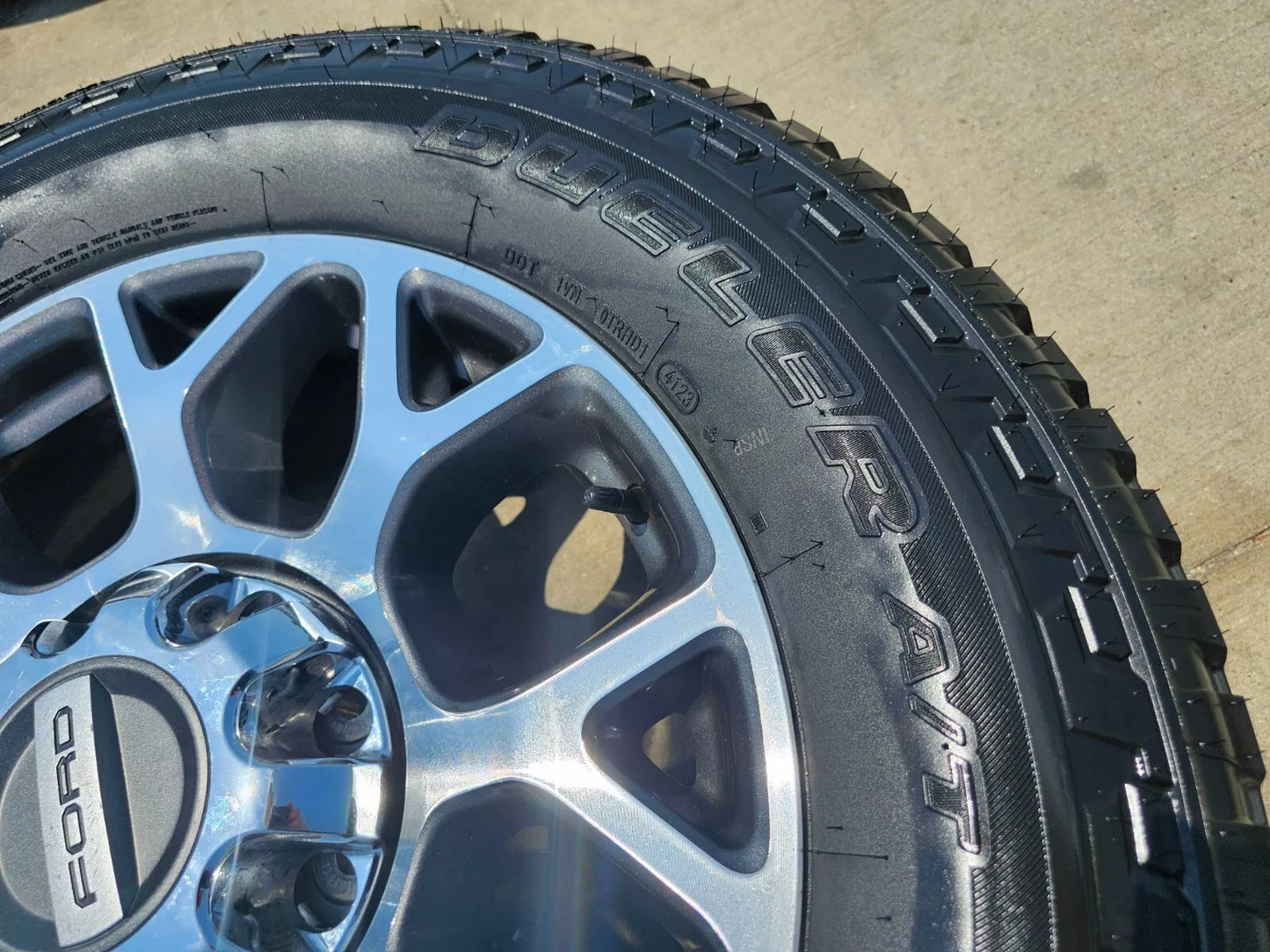 20" Ford F-250 F-350 OEM Lariat wheels rims 10292 tires NEW BRIDGESTONE