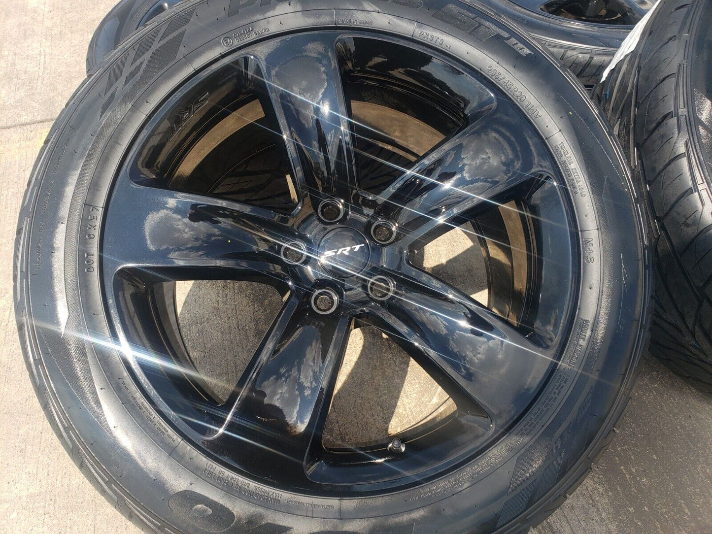 20" Jeep Grand Cherokee SRT Trackhawk OEM 9139 wheels rims tires NEW