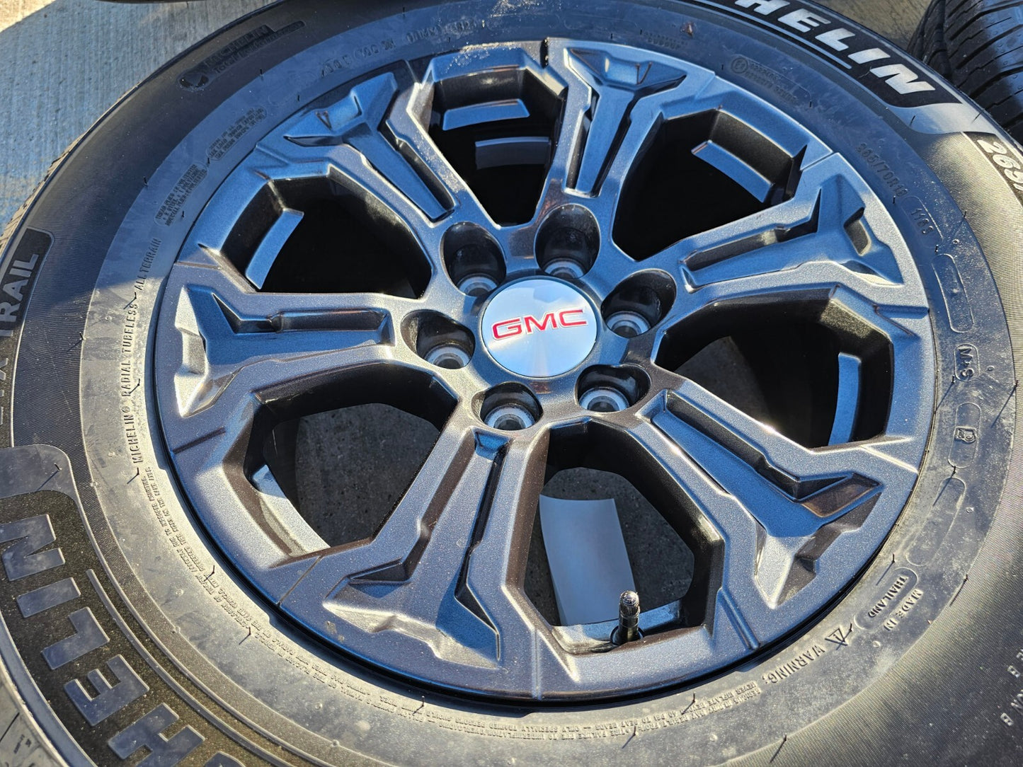 18" GMC Sierra Canyon Chevy Tahoe Colorado OEM 5910 wheels rims 2024 2025 NEW