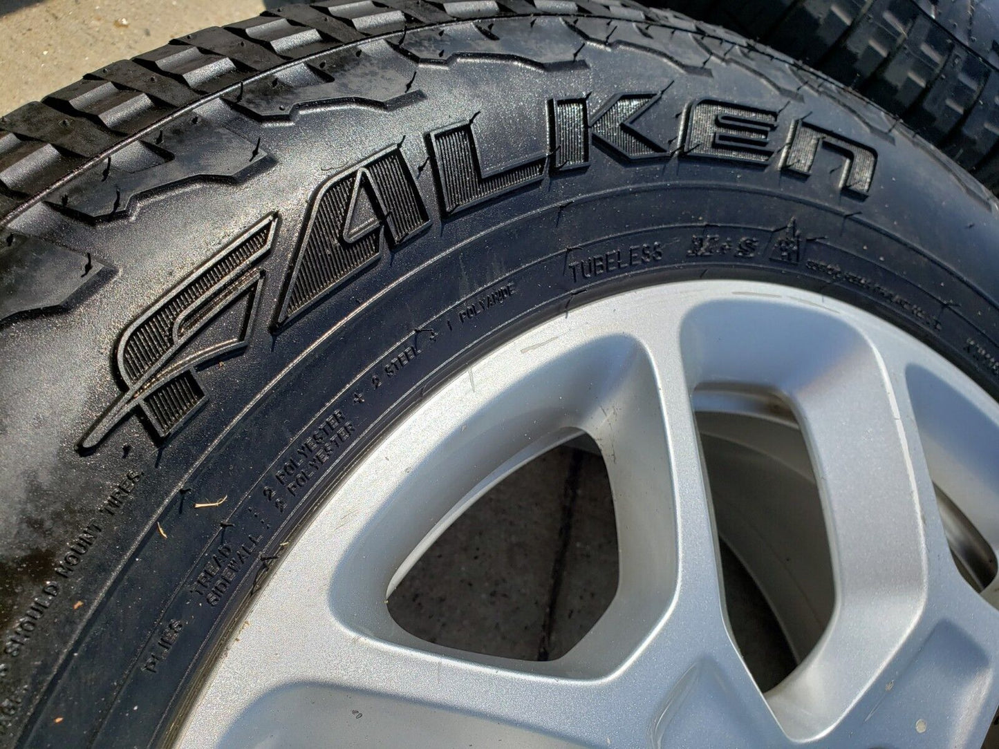 17" Jeep Cherokee wheels OEM 9148 rims Compass Renegade tires