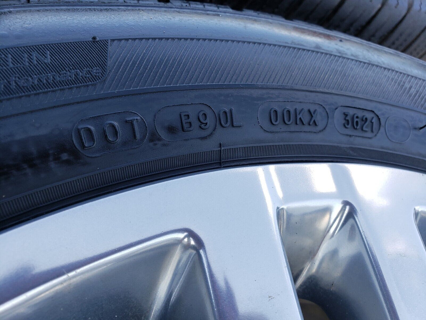 22" GMC Sierra Yukon DENALI Silverado OEM 5921 wheels rims tires
