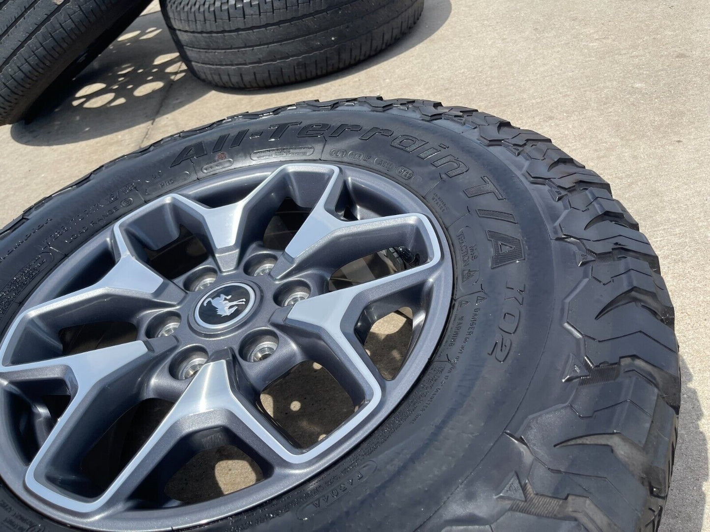 17" Ford Bronco wheels rims KO2 SASQUATCH Ranger 95229 10387 tires BFG