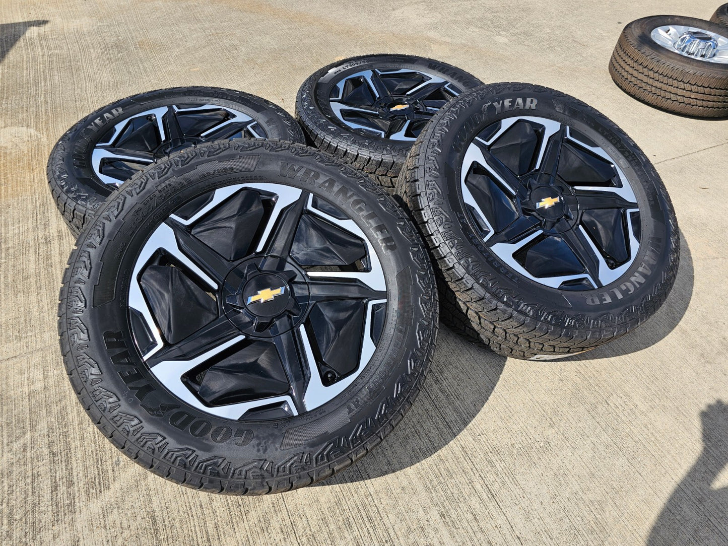 22" Chevy Silverado EV OEM wheels rims Sierra Hummer 2500 HEV 2024 2025 NEW