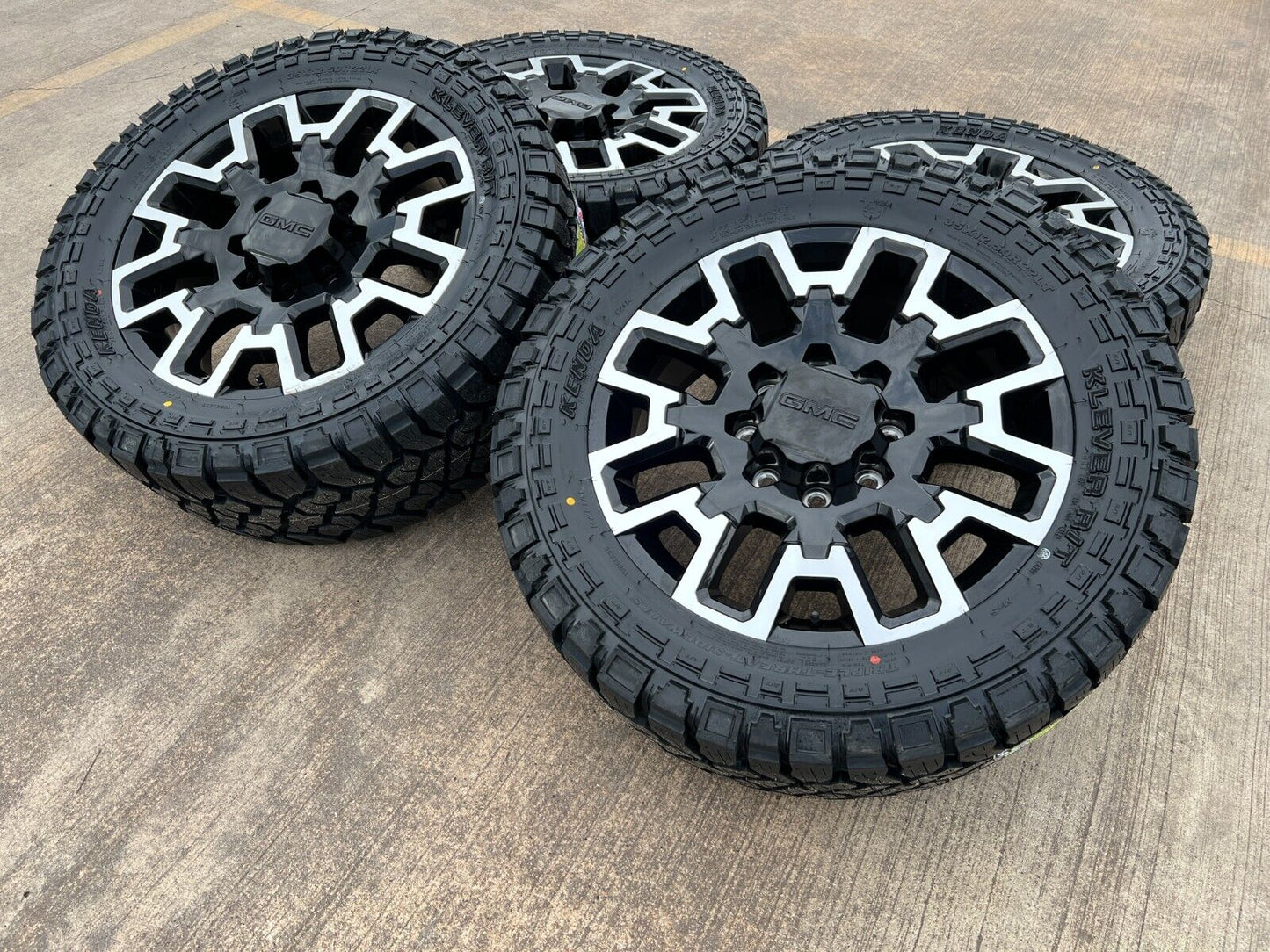22" Chevy Silverado GMC Sierra 2500 OEM wheels rims 2024 2025 NEW R/T 35" tires