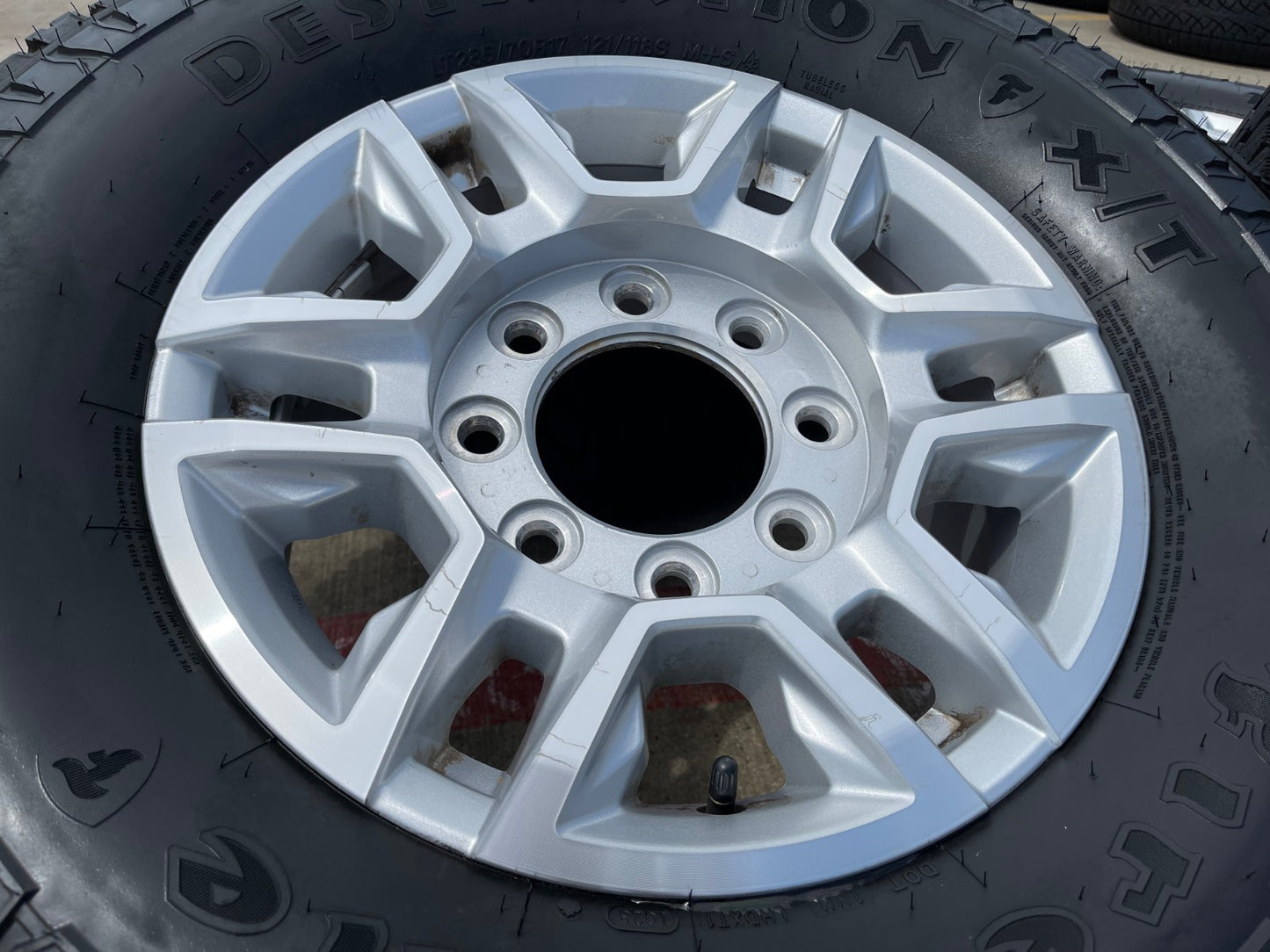 17" Chevy Silverado GMC Sierra 2500 OEM 5948 wheels rims FIRESTONE X/T 33"