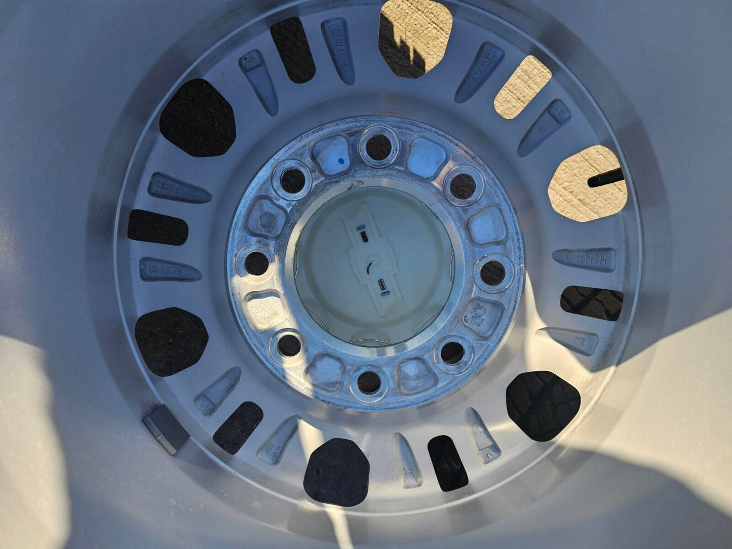 18" Chevy Silverado 2500 3500 OEM 5959 wheels rims MICHELIN 2023 2024 2025 NEW
