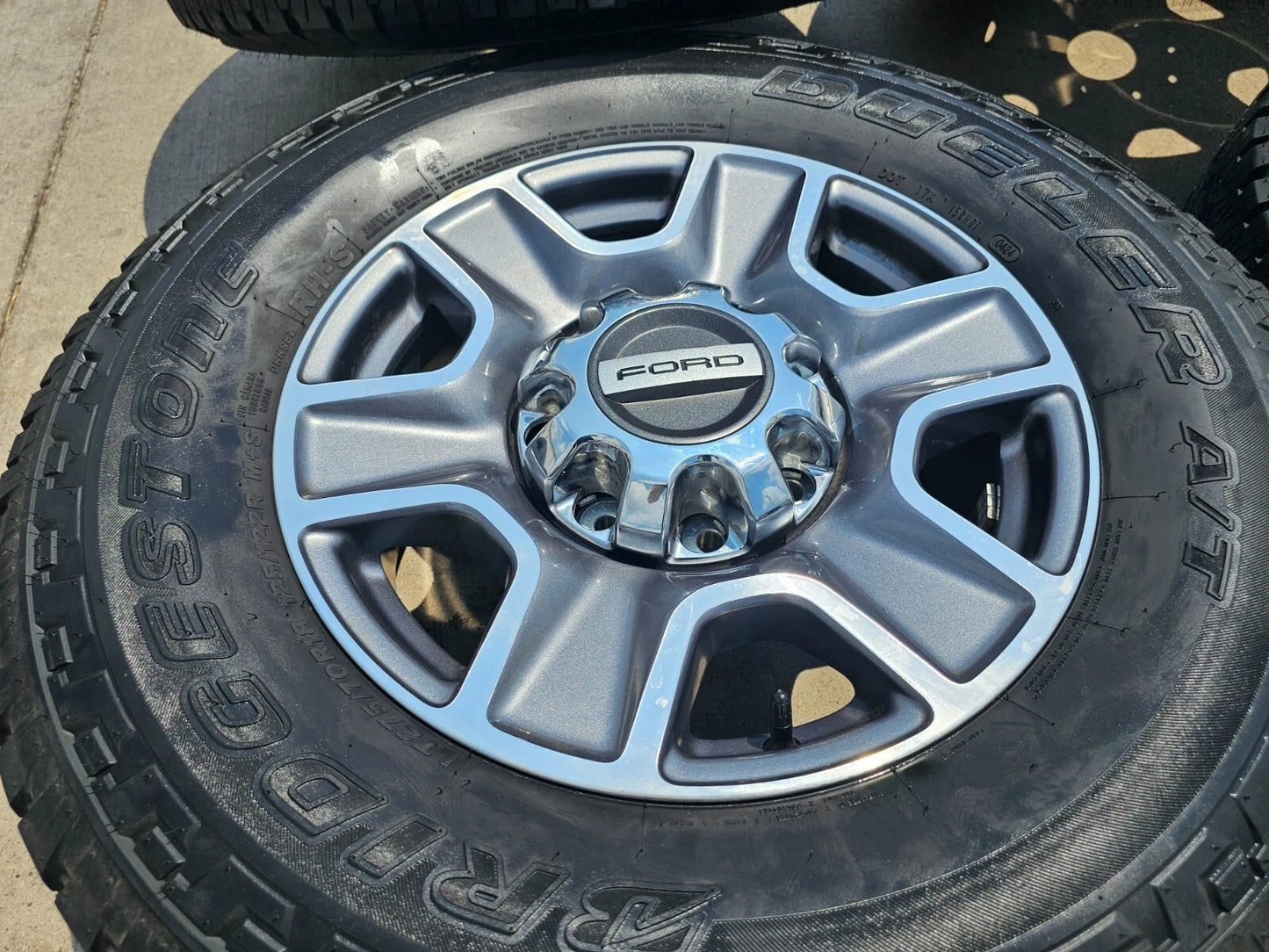 18" Ford F-250 F-350 Lariat FX-4 OEM gray wheels 10298 tires