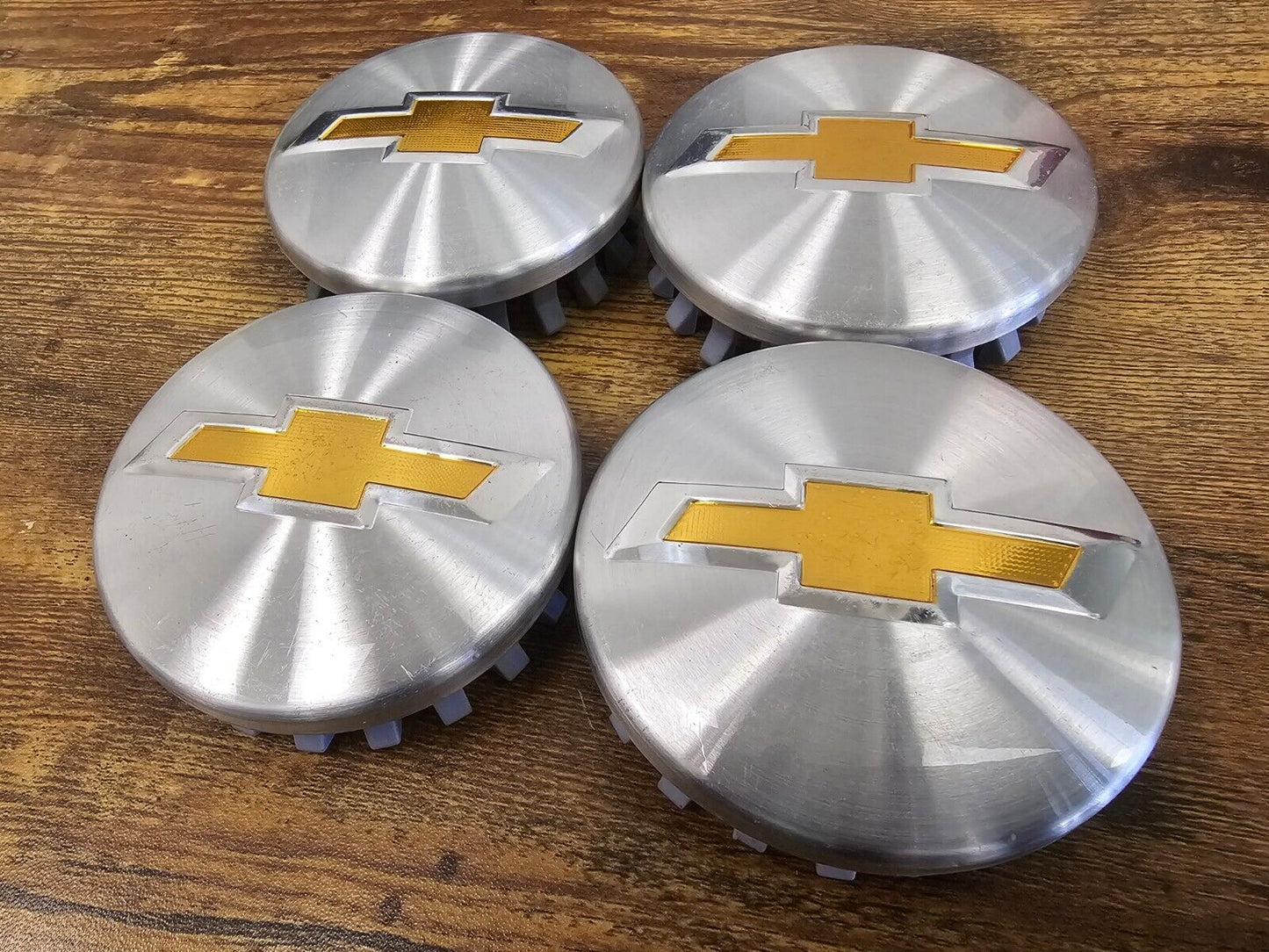 (4) 3.25" Chevy Silverado 1500 Tahoe Suburban OEM center caps C5652 83MM
