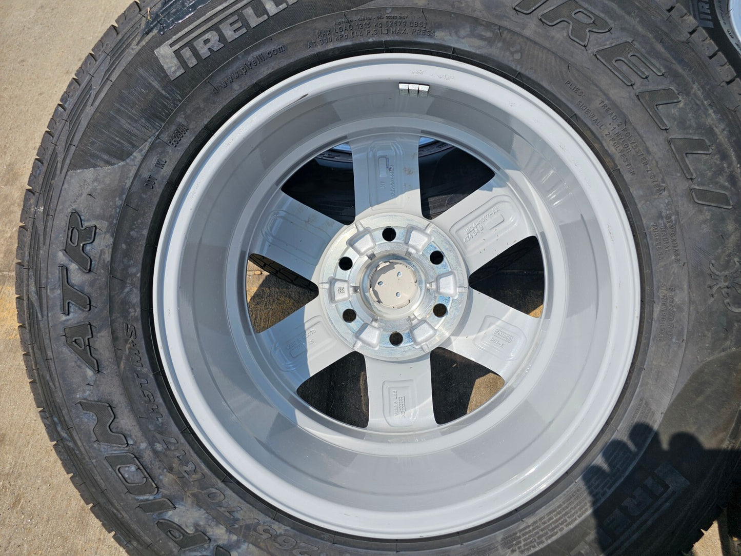 17" Ford F-150 Expedition OEM rims wheels 10339 tires 2024 2025 NEW PIRELLI A/T