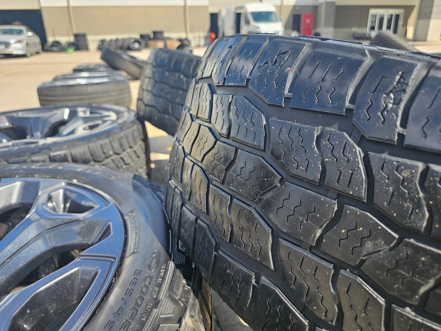 22" Dodge Ram 1500 OEM Laramie wheels LIMITED Gray 2685 2727 tires