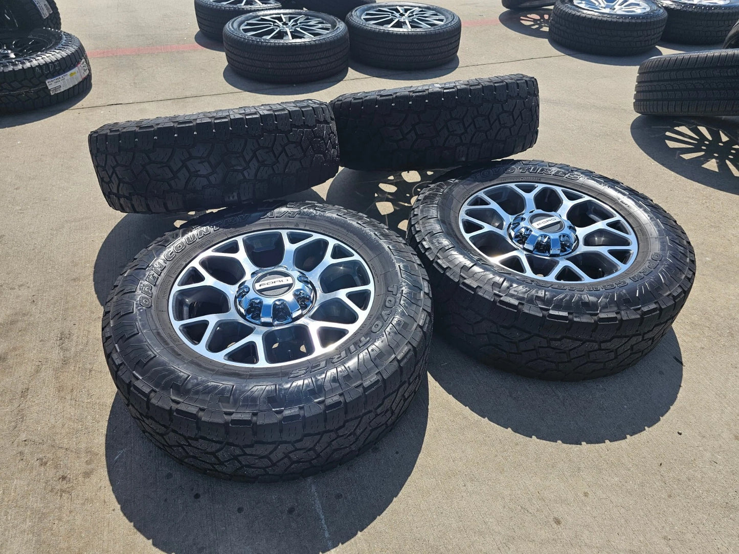 20" Ford F-250 F-350 OEM Lariat wheels rims 10292 tires TOYO 35"