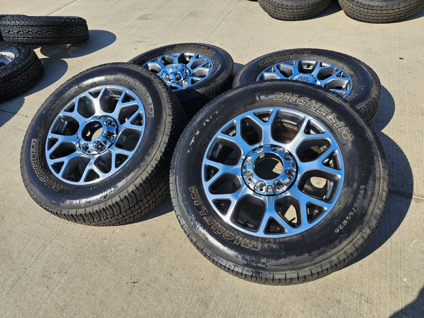 20" Ford F-250 F-350 OEM King Ranch Lariat wheels rims 10292 10293 tires