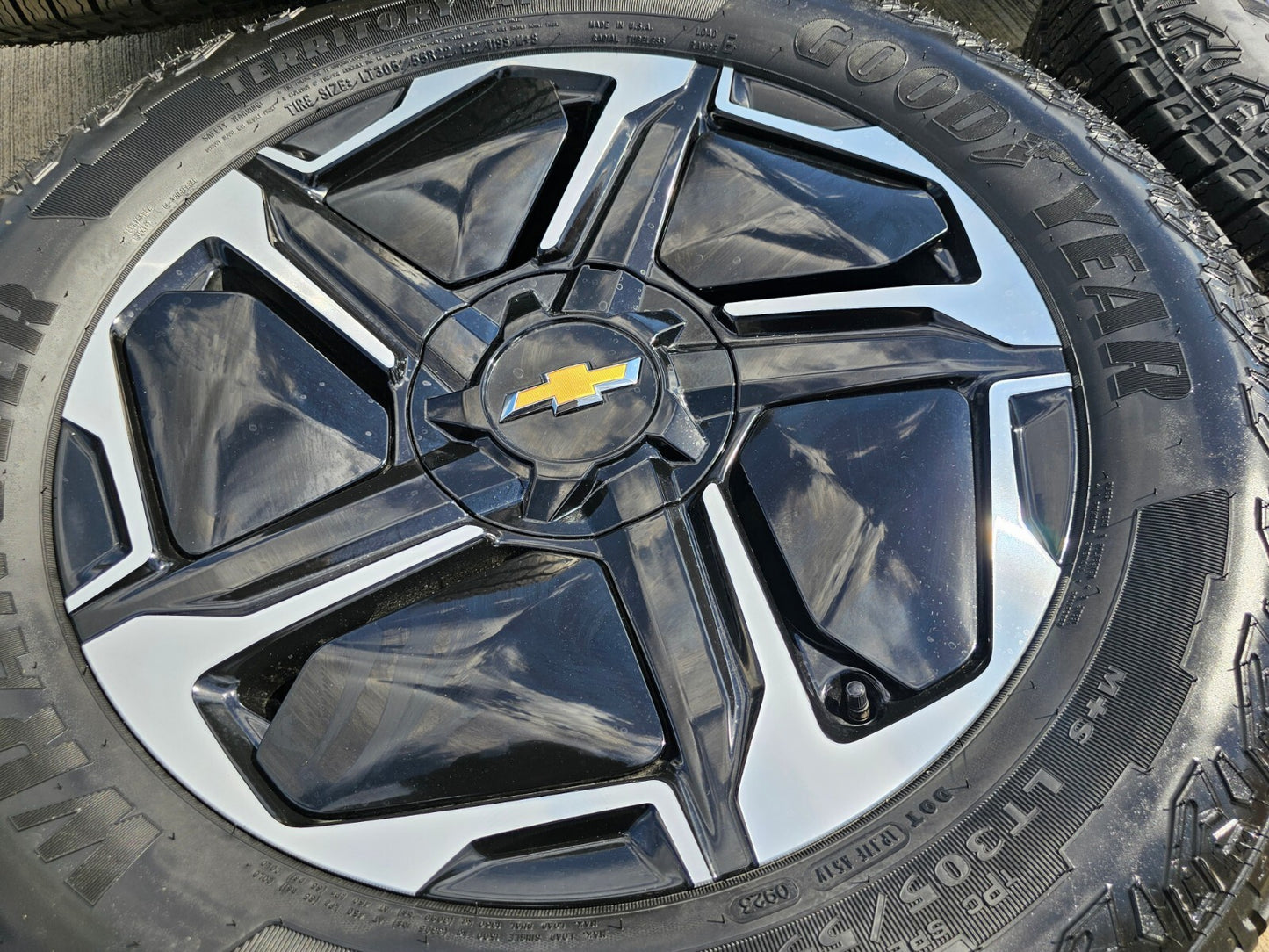 22" Chevy Silverado EV OEM wheels rims Sierra Hummer 2500 HEV 2024 2025 NEW