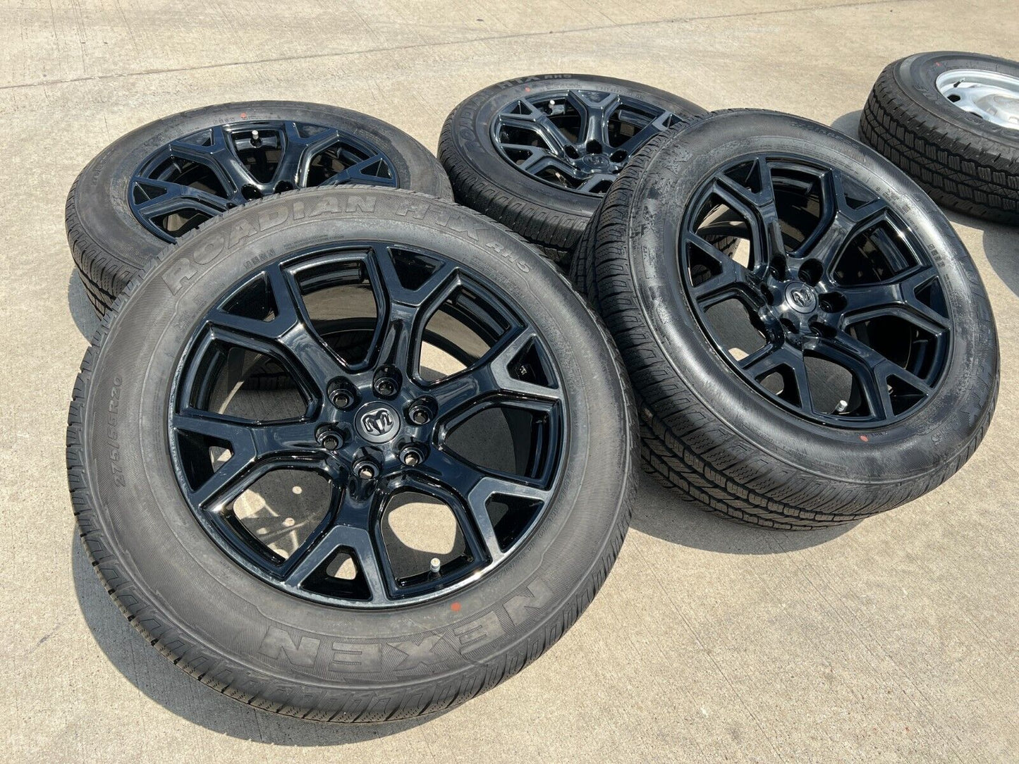 20" Dodge Ram 1500 Jeep Grand Wagoneer OEM black 9296 wheels rims 2023 2024 NEW