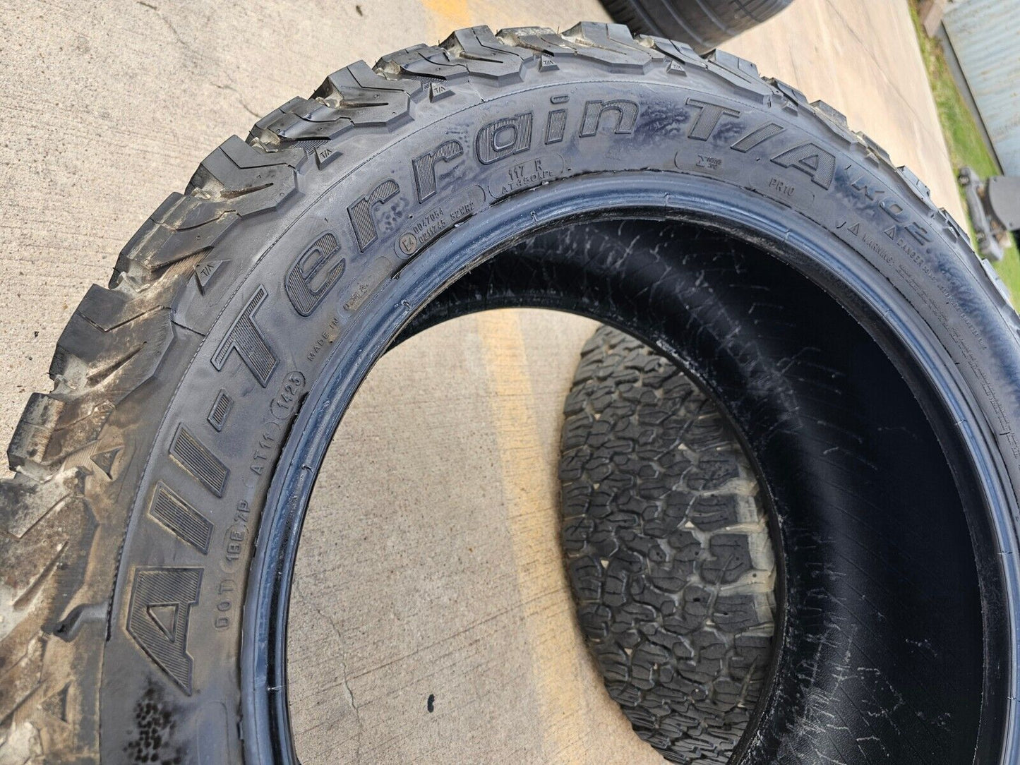 (1) 35x12.5x22 BFGoodrich BFG All Terrain A/T T/A KO2 tire 117R E 10 PLY