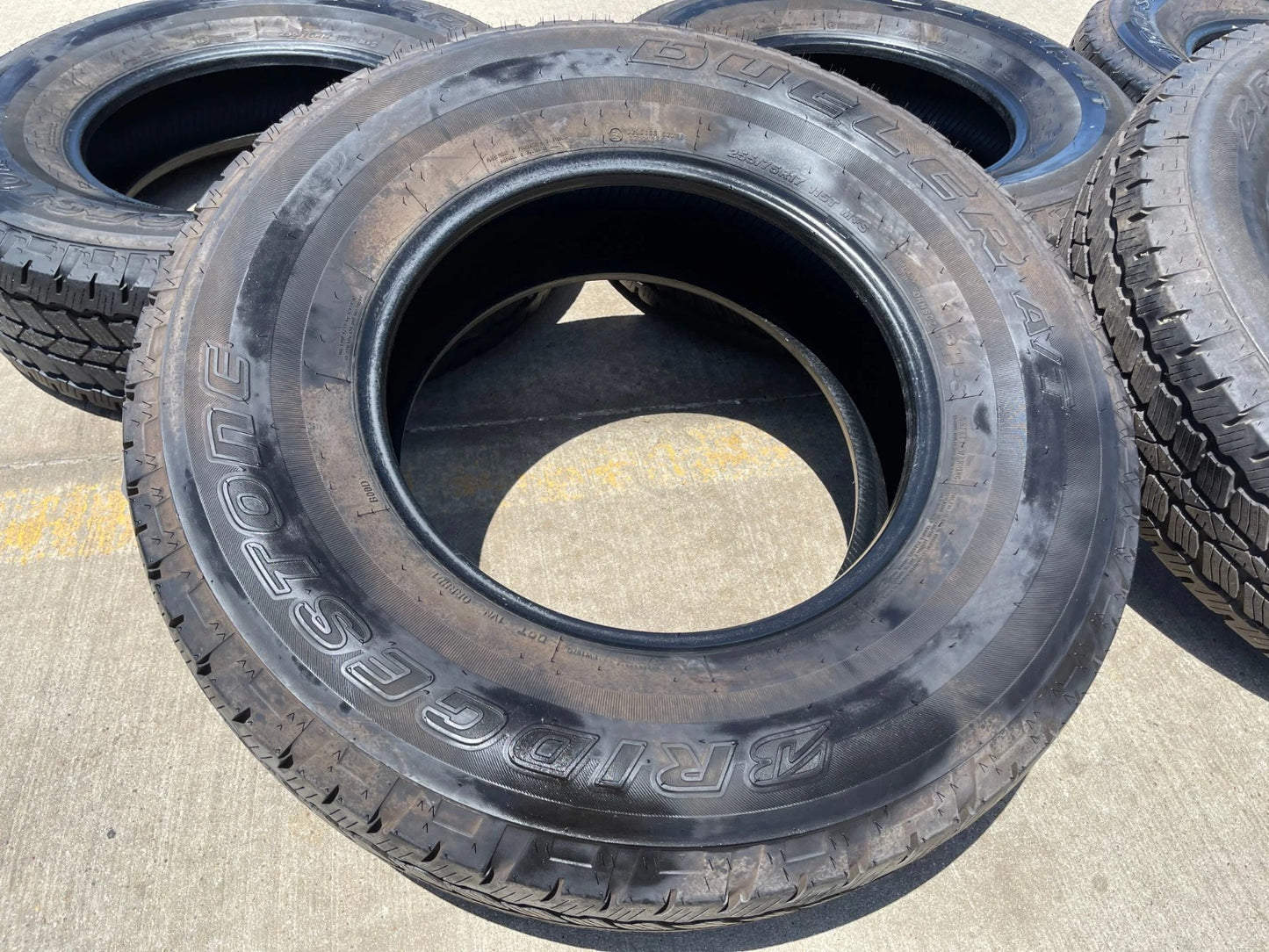 (5) 255/75/17 Bridgestone Dueler A/T tires Jeep Wrangler Ford Bronco