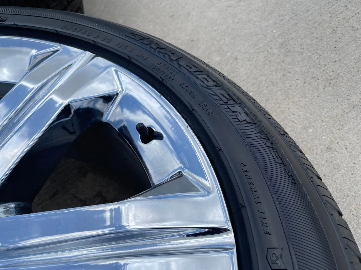22" GMC Yukon Tahoe Chevy OEM CHROME wheels rims Silverado 5667 NEW tires