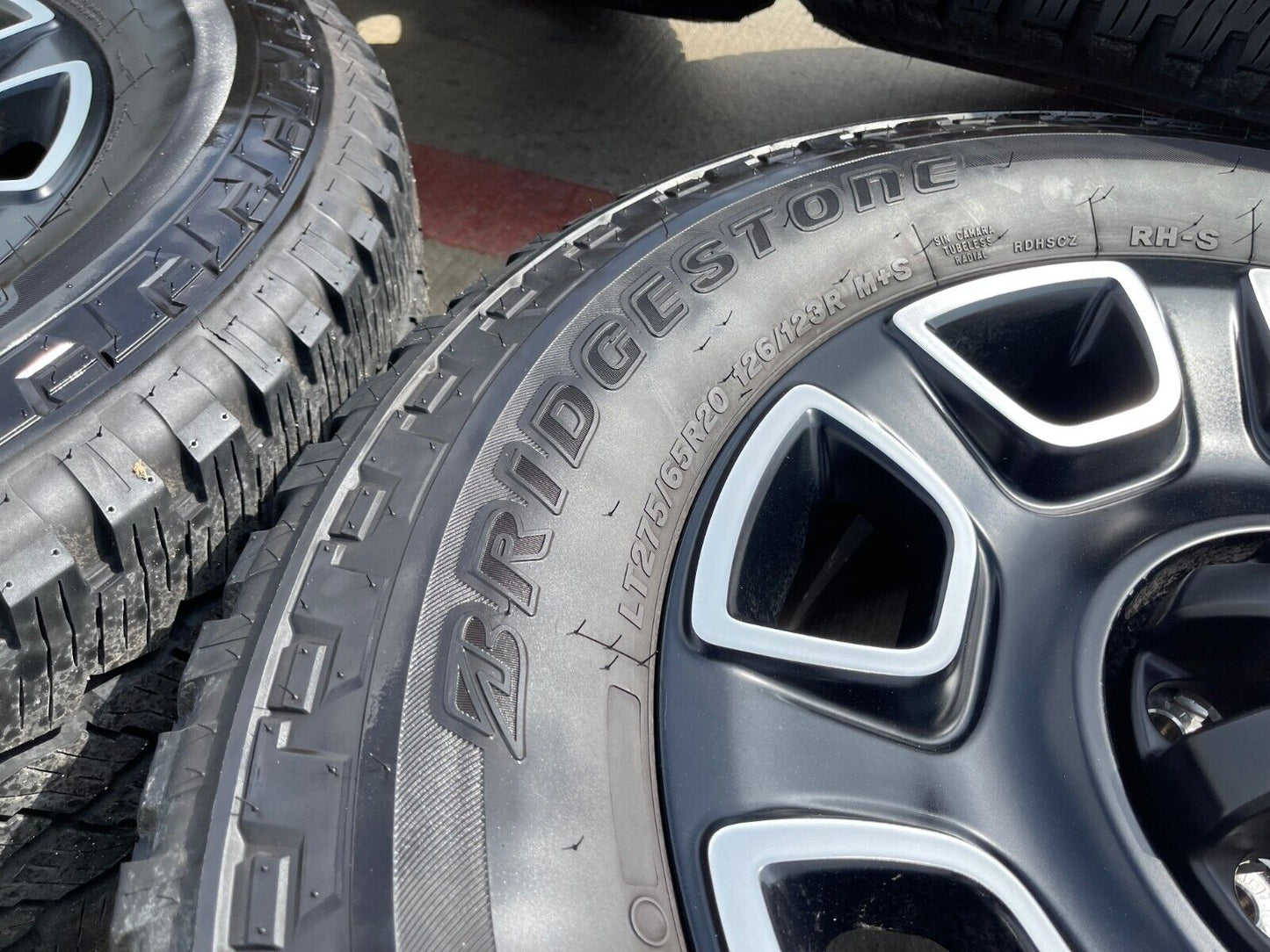 20" Ford F-250 F-350 OEM Lariat Platinum wheels rims 10486 tires