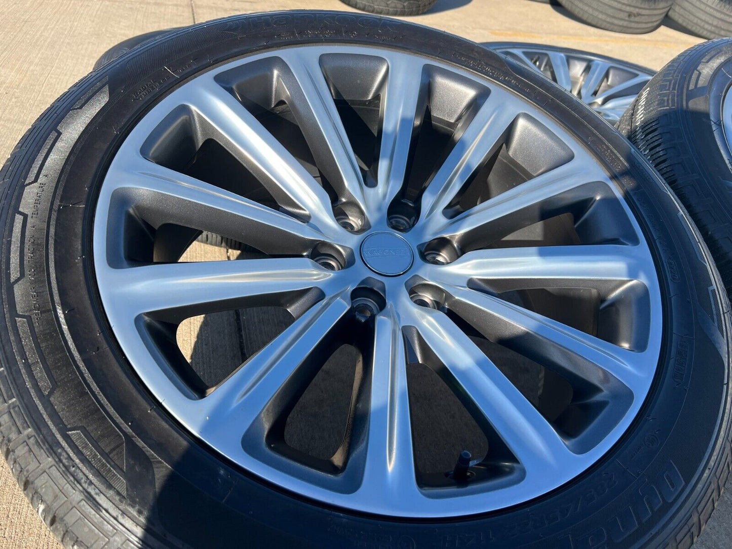 22" Jeep Grand Wagoneer OEM SERIES 3 wheels rims 95298 Dodge Ram 1500 tires