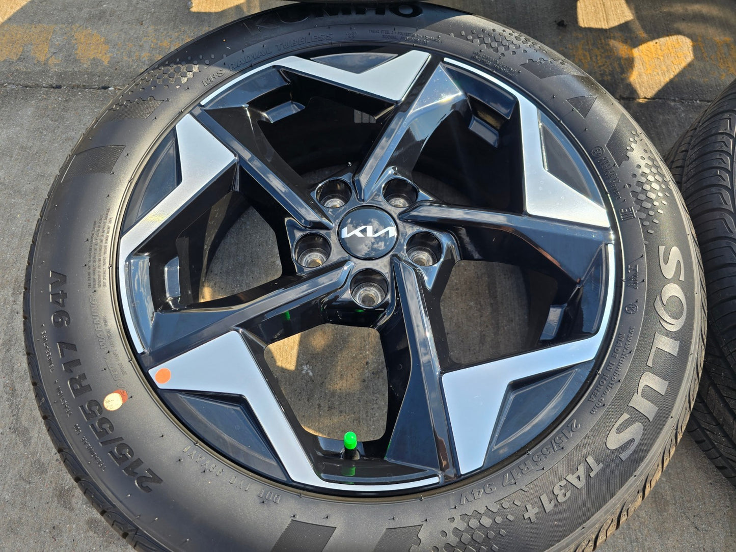 17" Kia Seltos K4 K5 Optima OEM wheels rims 71072 Sorento Sportage Carnival NEW