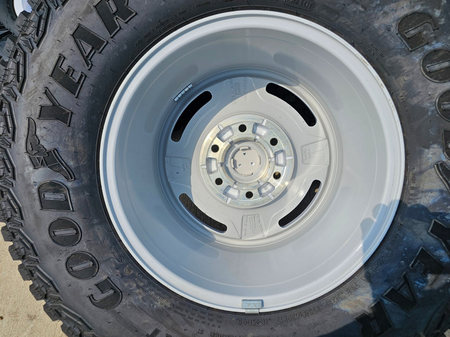 17" Ford Bronco HERITAGE Limited Edition wheels rims white 2025 2026 NEW 35"