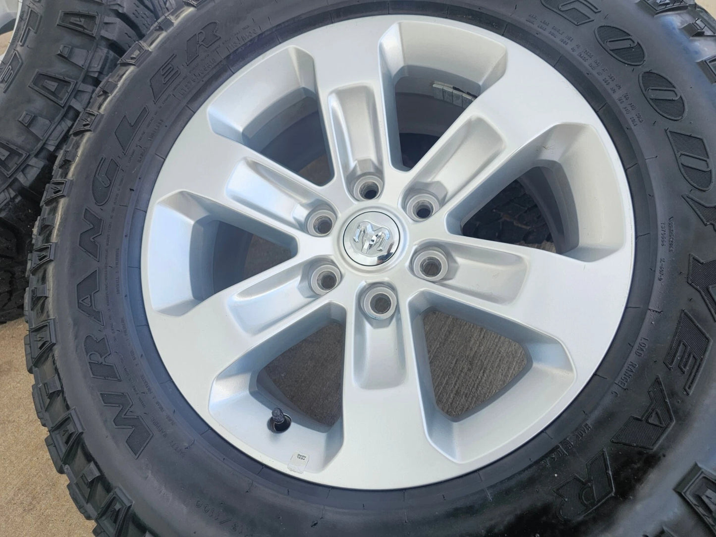 18" Dodge Ram 1500 OEM wheels rims 2672 tires DURATRAC