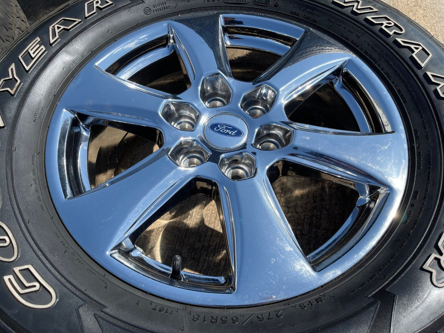 18" Ford F-150 Lariat CHROME OEM rims wheels 10168 Expedition tires