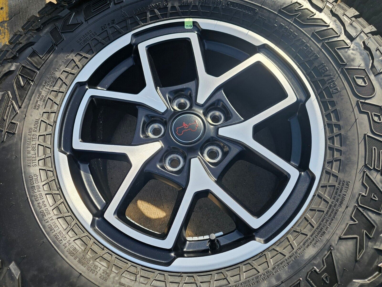 17" Jeep Wrangler Rubicon OEM wheels rims Gladiator 2024 2025 NEW