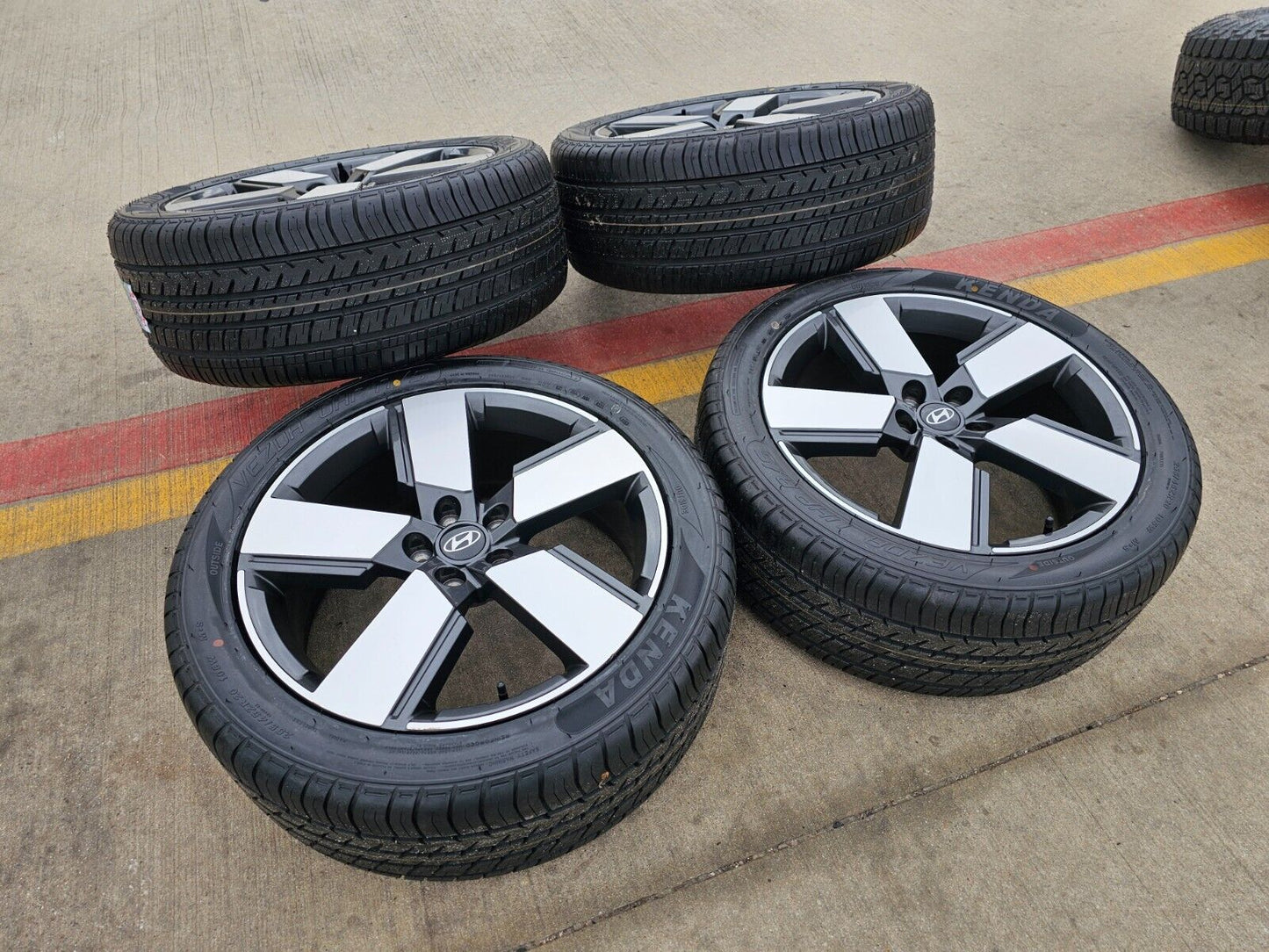 20" Hyundai Santa Fe OEM wheels rims tires 52910R6210 2018 2022 2023 2024 2025