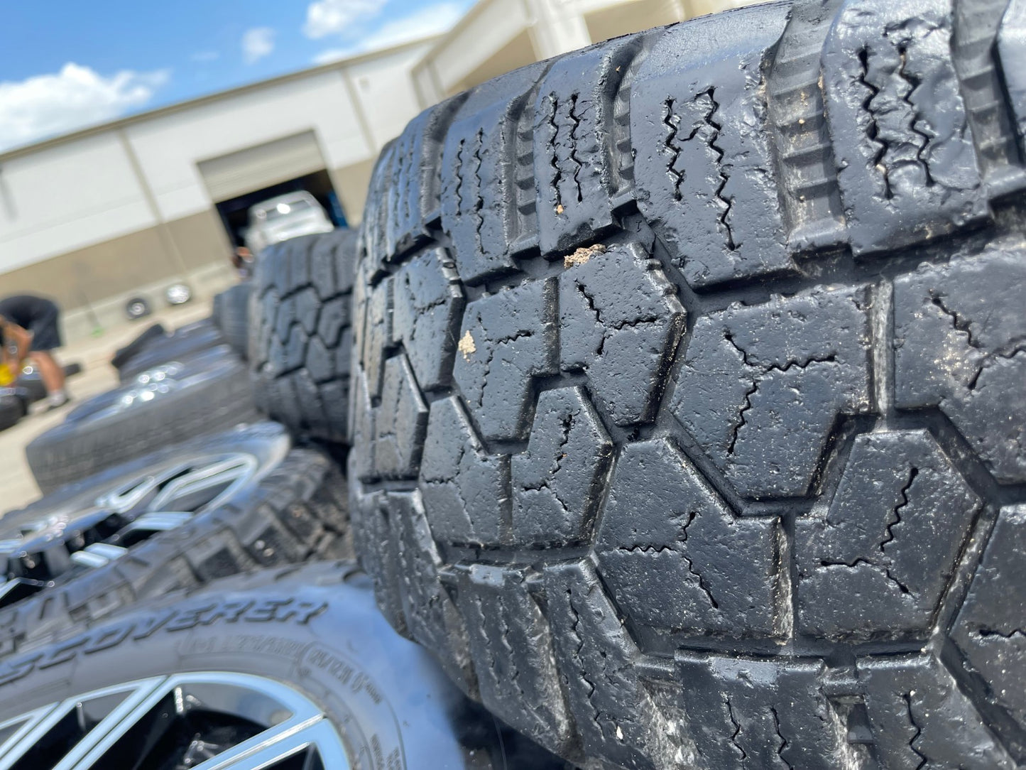 20" GMC Sierra AT4 2500 3500 OEM wheels rims 5950 Silverado COOPER RUGGED TREK