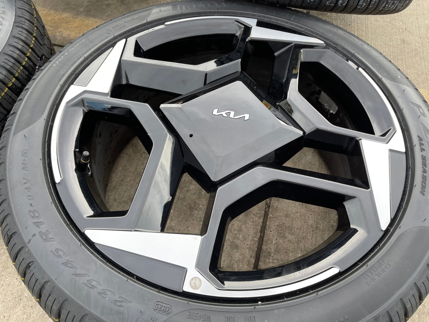 18" Kia K4 K5 OEM wheels rims tires Sonata Stinger Forte Optima 2025 2026 NEW