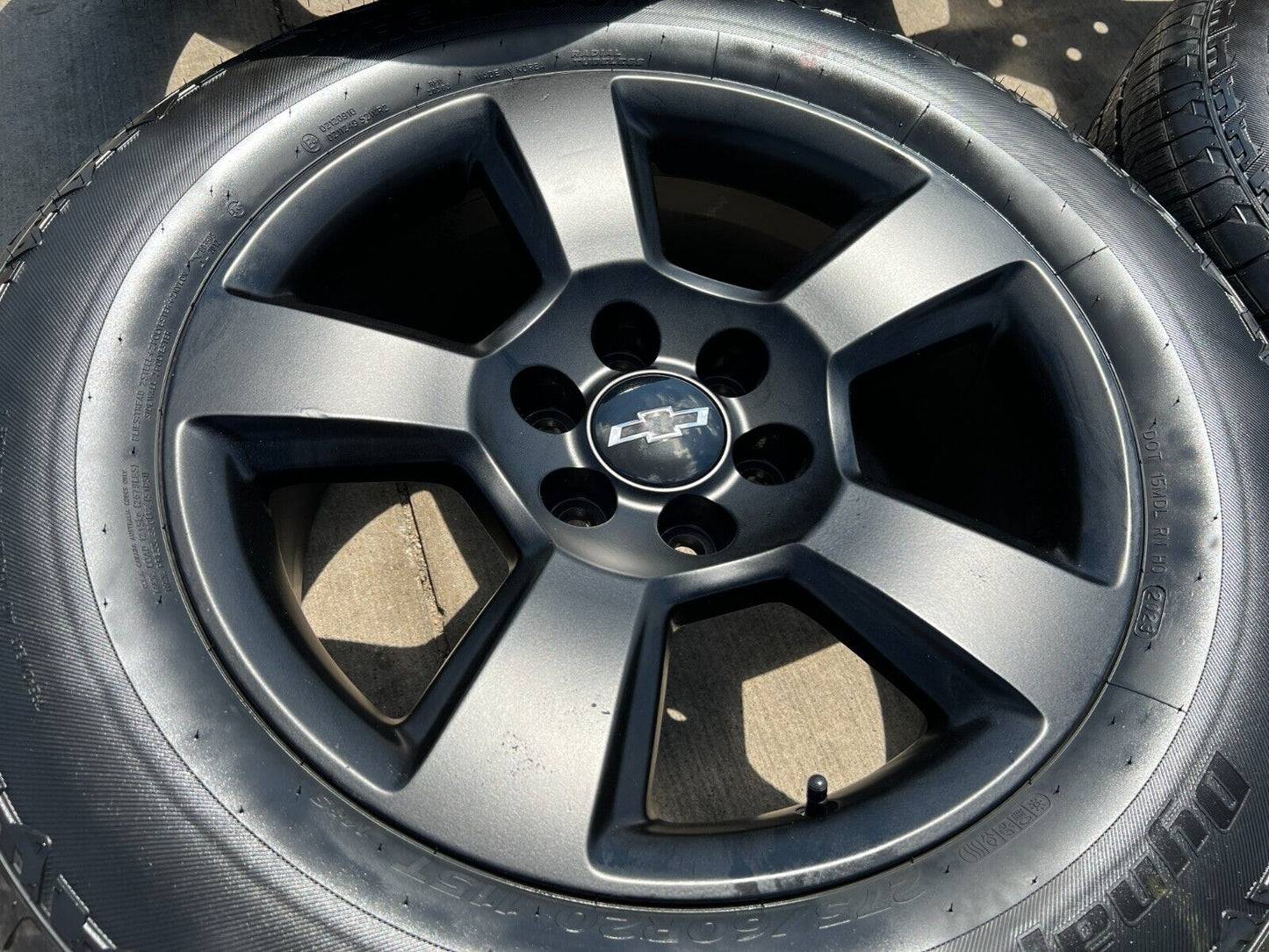 20" Chevy Tahoe Black Z71 OEM 5652 5806 wheels rims tires NEW