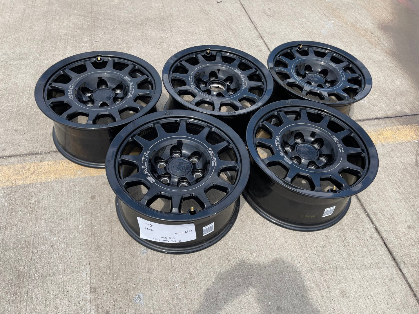 (5) 18" AEV SALTA GMC Sierra AT4X Chevy Silverado OEM rims wheels 2024 2025 2026