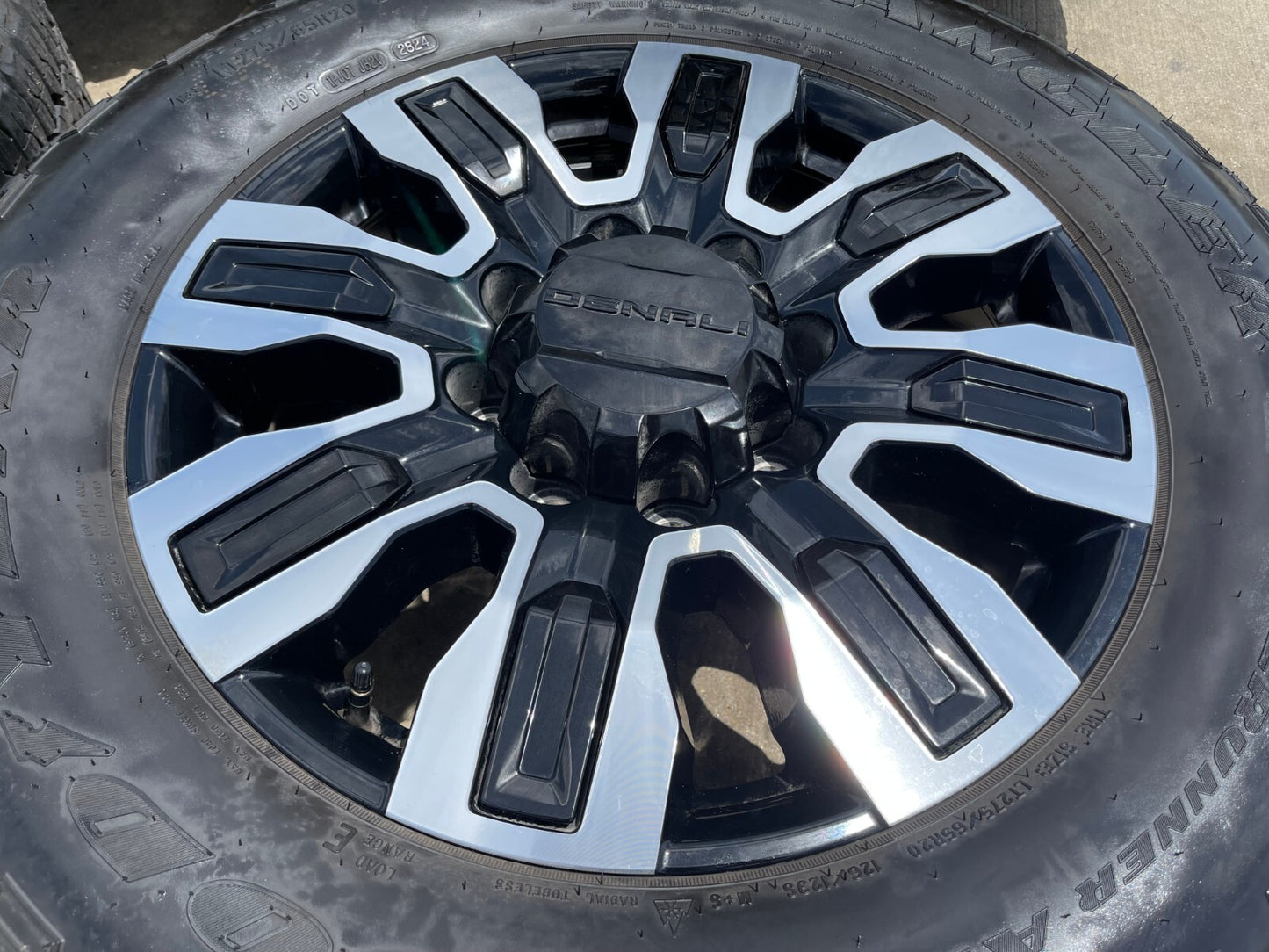 20" GMC Sierra DENALI 2500 3500 OEM wheels rims 5958 Chevy Silverado