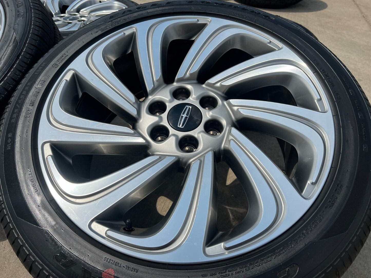 22" Lincoln Navigator OEM rims wheels RESERVE tires 2022 2023 2024 10497