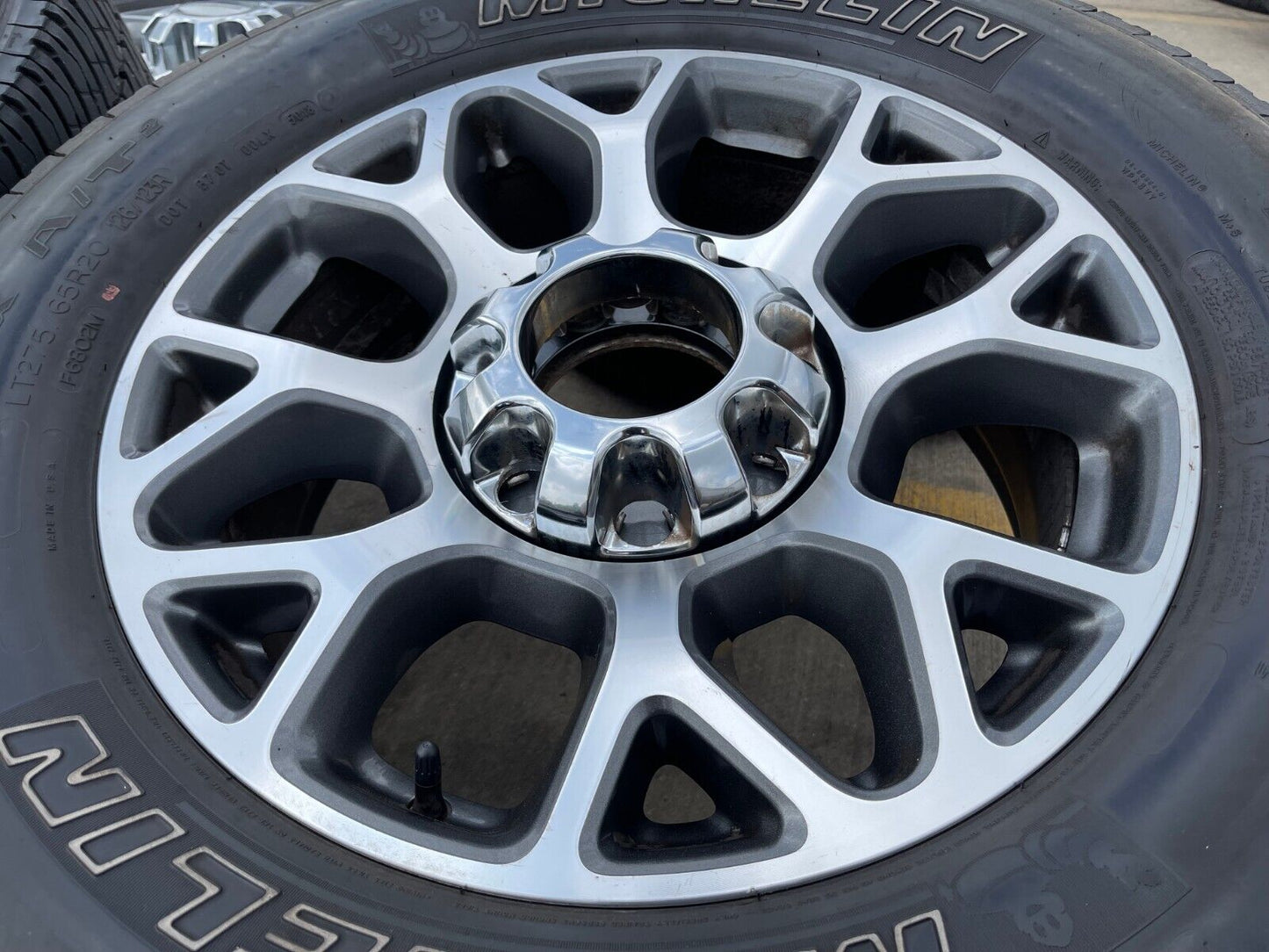 20" Ford F-250 F-350 OEM Lariat wheels rims 10292 tires MICHELIN