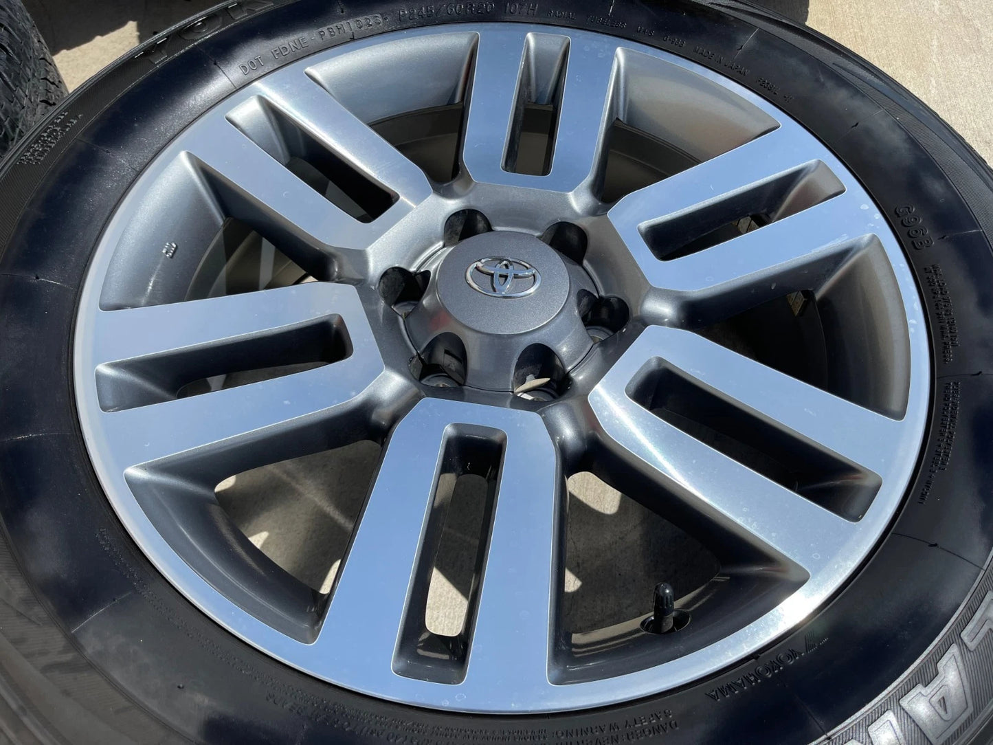 20" Toyota Tacoma 4Runner FJ Cruiser Lexus OEM 69561 wheels rims tires