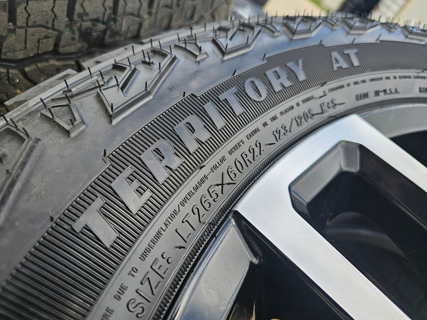 22" Chevy Silverado GMC Sierra 2500 OEM wheels rims A/T tires 2024 2025 NEW