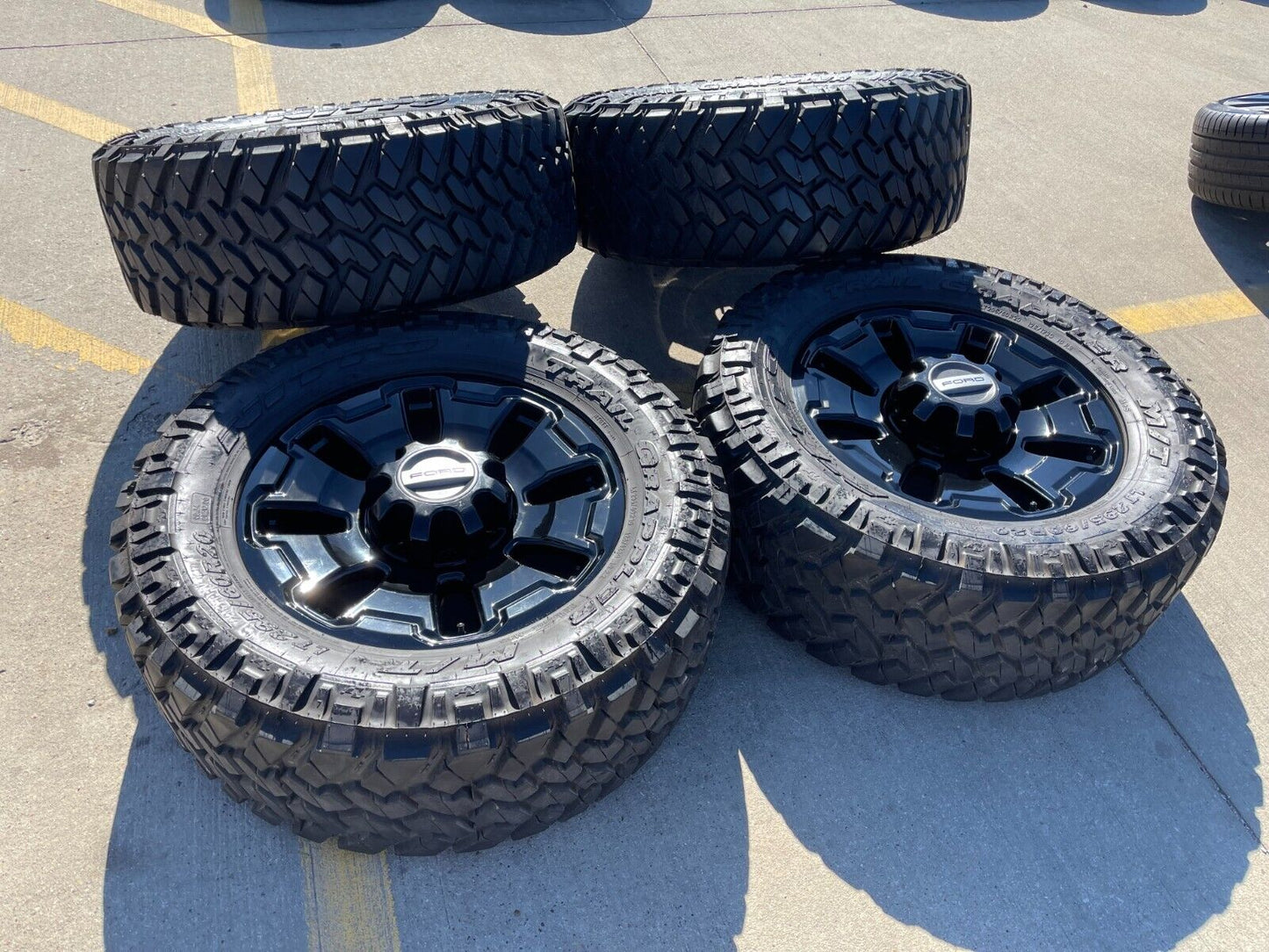 20" Ford F-250 F-350 OEM Limited Tremor 10487 wheels rims 2024 2025 NITTO 34"