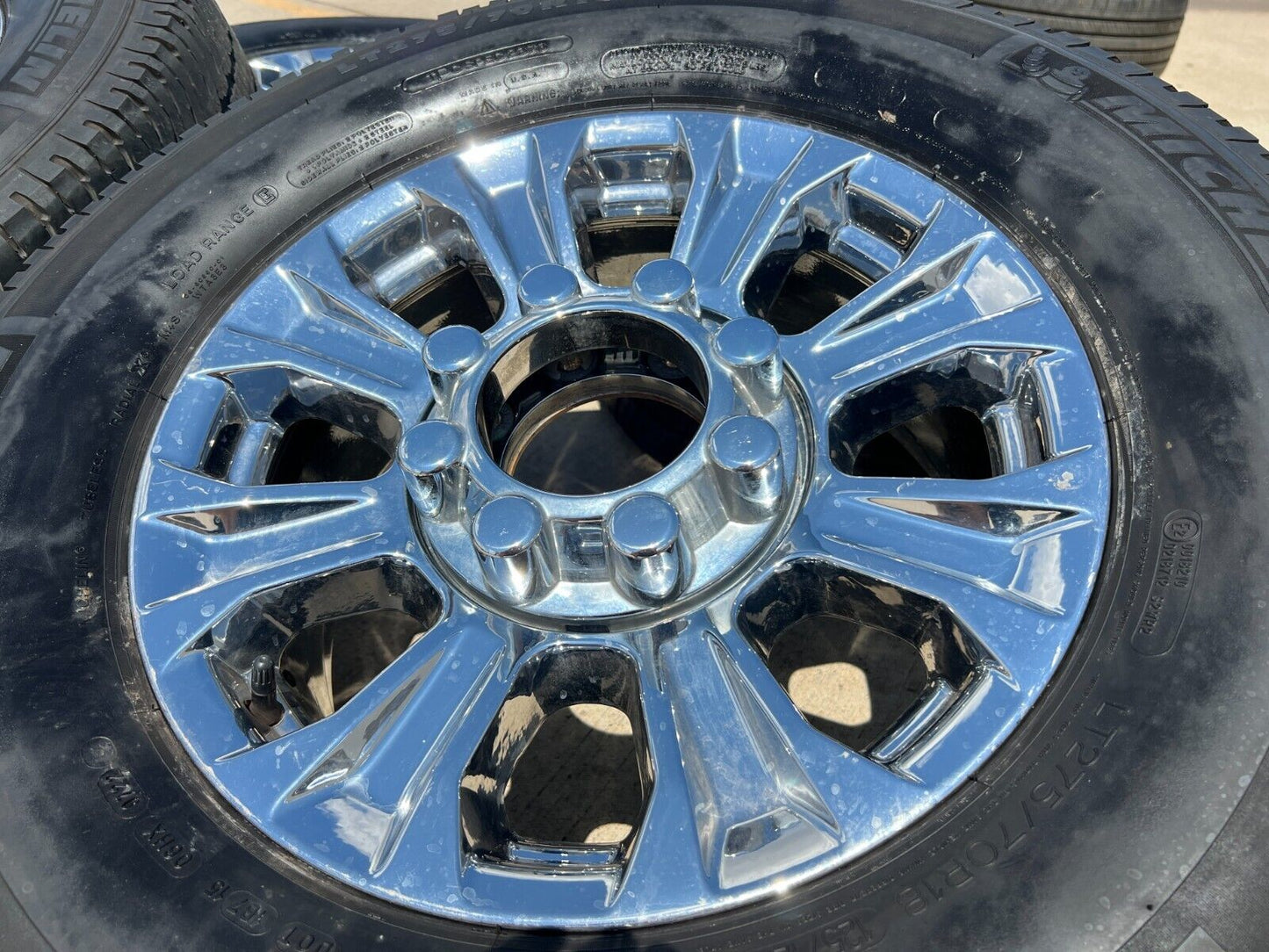 18" Ford F-250 F-350 OEM rims wheels 10097 tires CHROME
