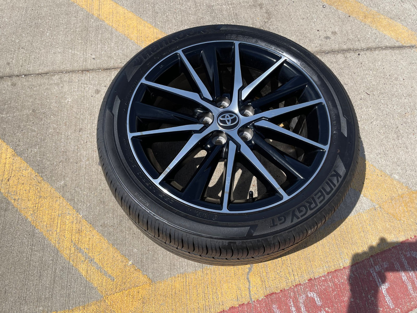 18" Toyota Camry OEM wheel rim 18036 69133 CHR Avalon 2022 2023 2024 2025