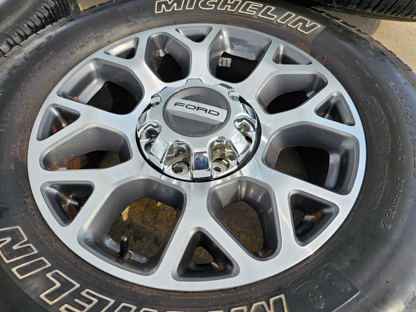 20" Ford F-250 F-350 OEM Lariat wheels rims 10292 tires