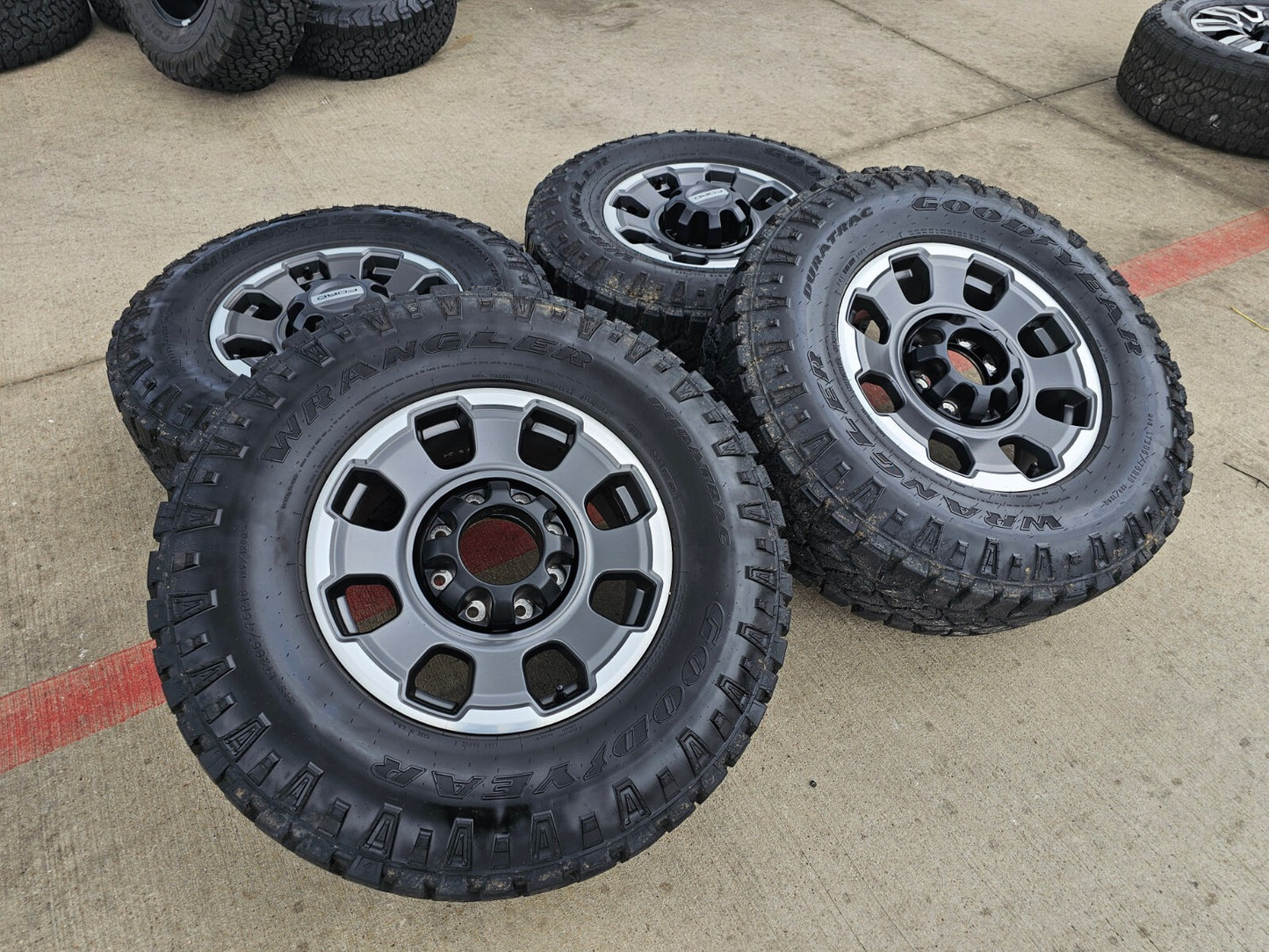 18" Ford F-250 F-350 OEM TREMOR 10482 rims wheels tires 35" GOODYEAR DURATRAC