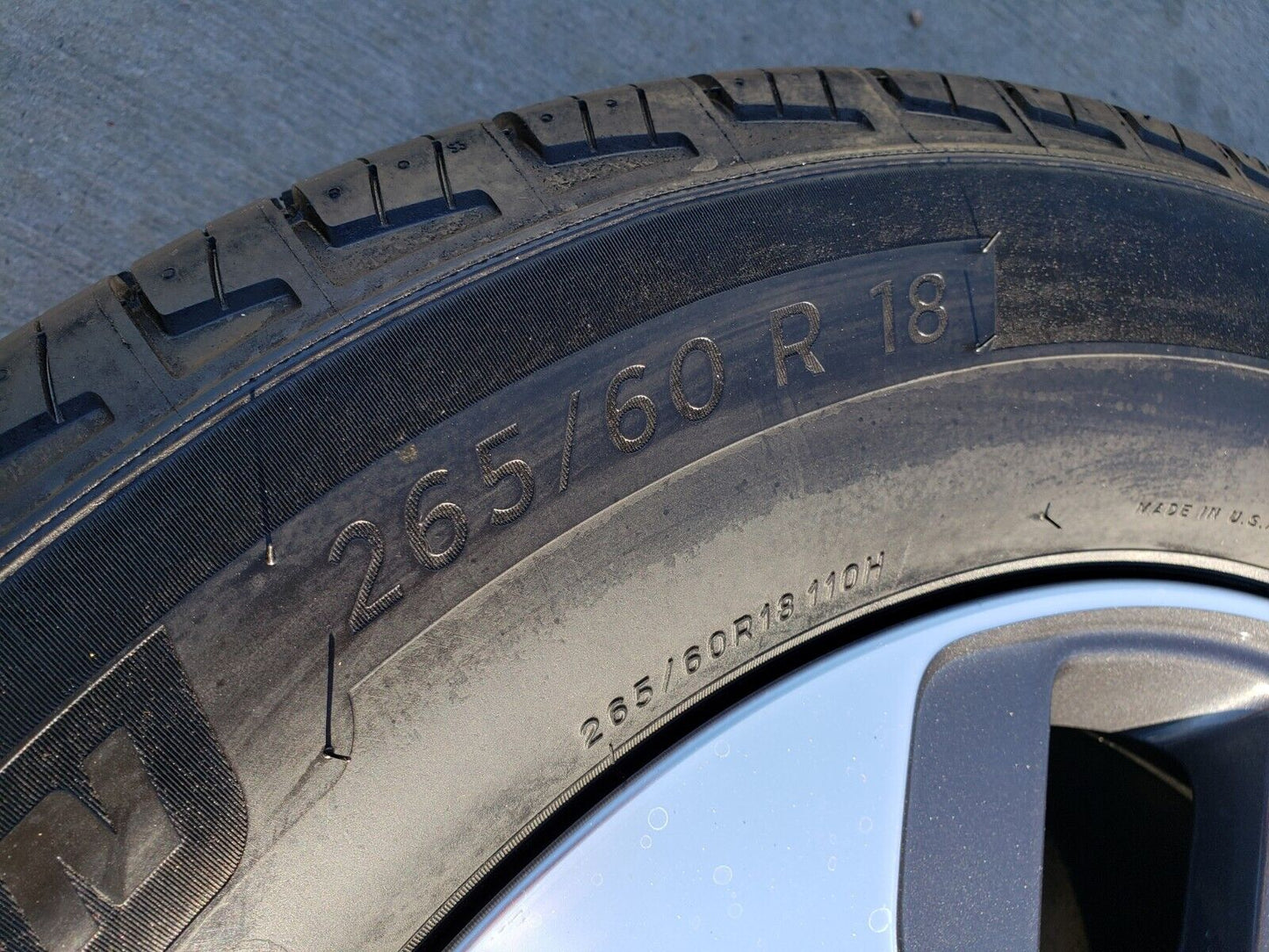 18" Jeep Grand Cherokee L OEM wheels rims 9308 Durango tires MICHELIN