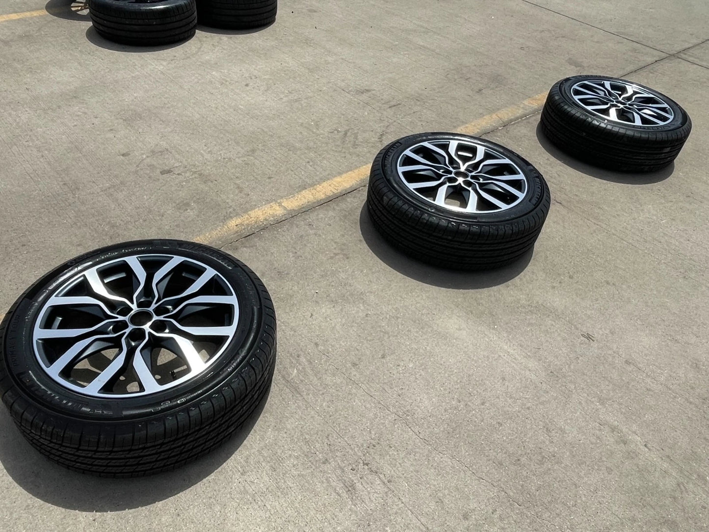 (1) 20" Cadillac XT6 XT5 SRX OEM wheel rim Blazer Acadia 4870 NEW