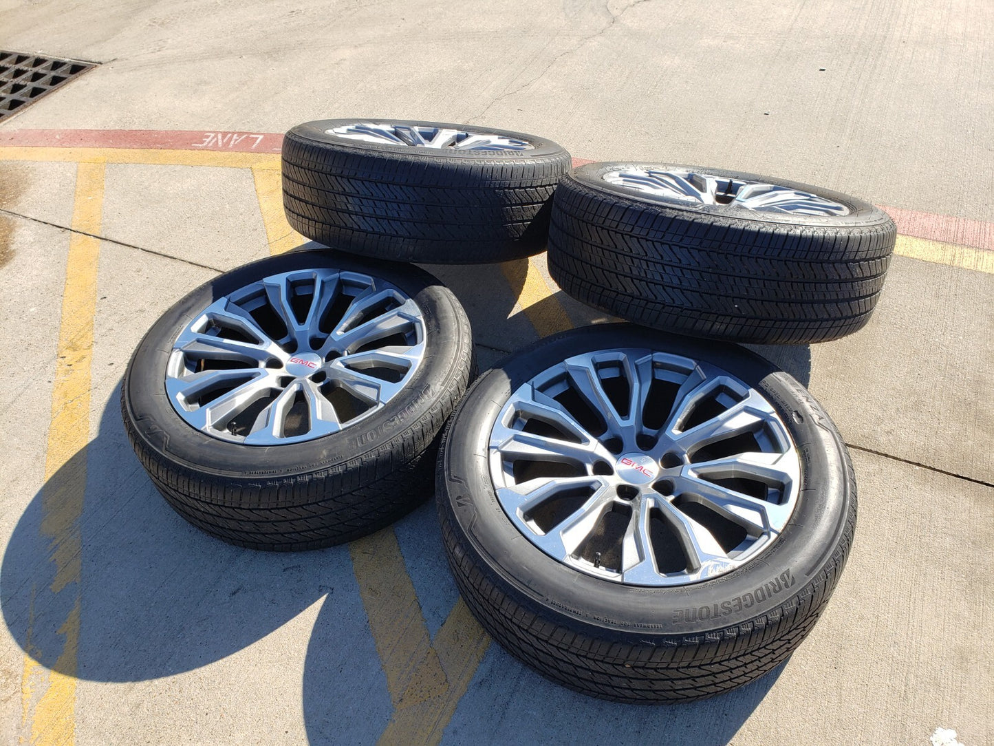 22" GMC Yukon Sierra DENALI OEM wheels rims 14025 97000 tires